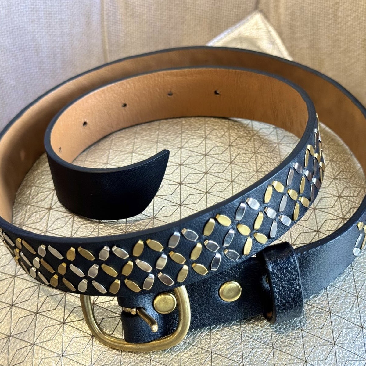 ccblkstudbelt