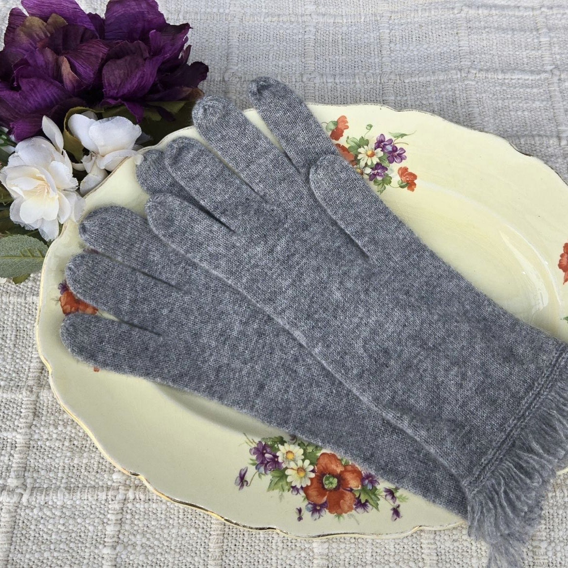 greygloves