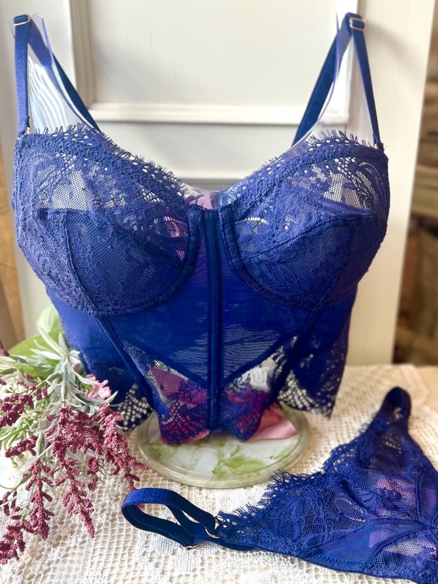 navyillusionbustier