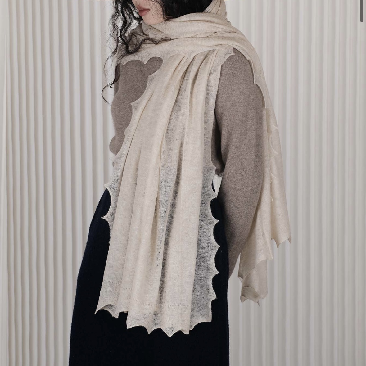 scallopedgescarf